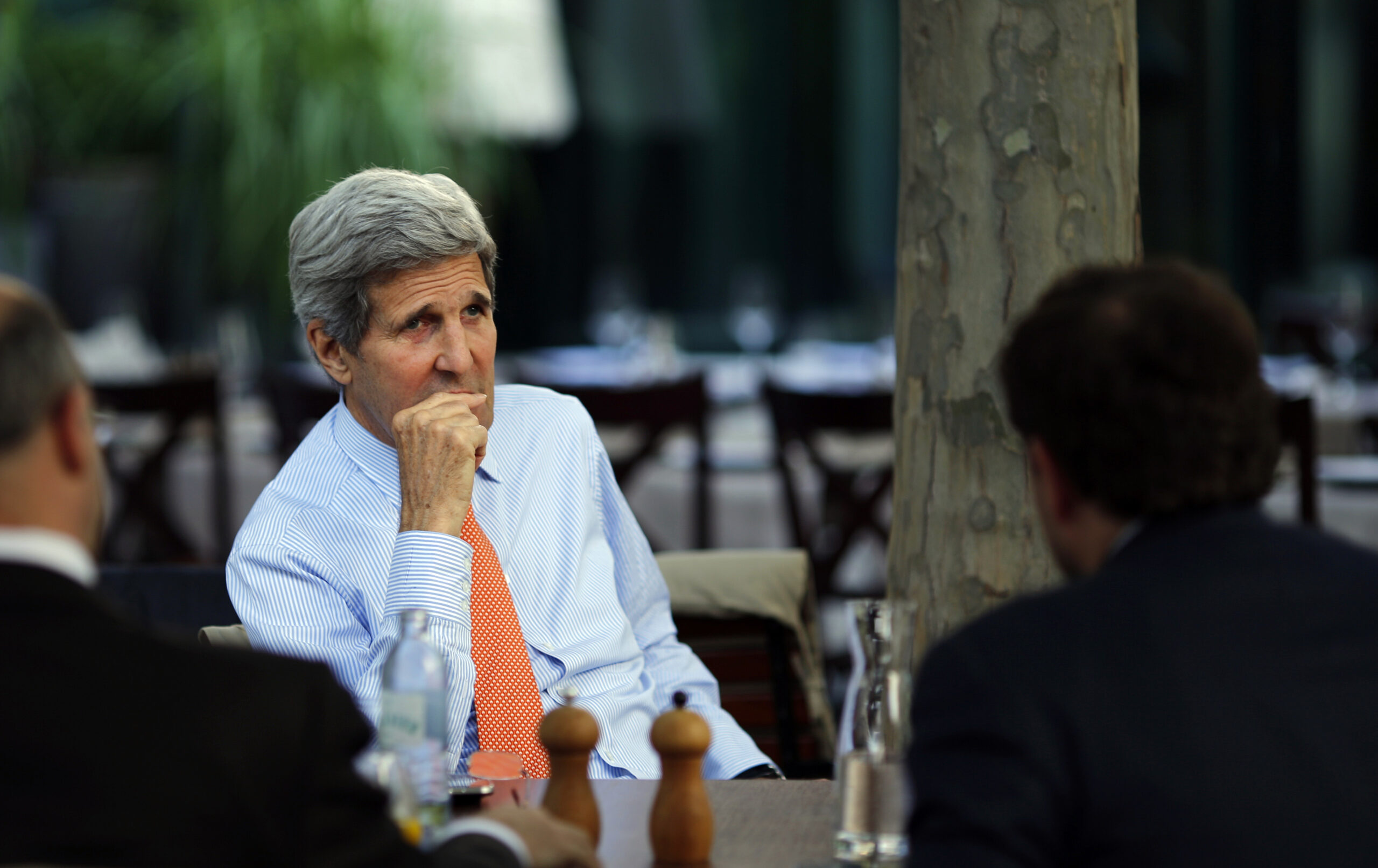 Obama video-chats his Iran team ahead of the nuke deal deadline