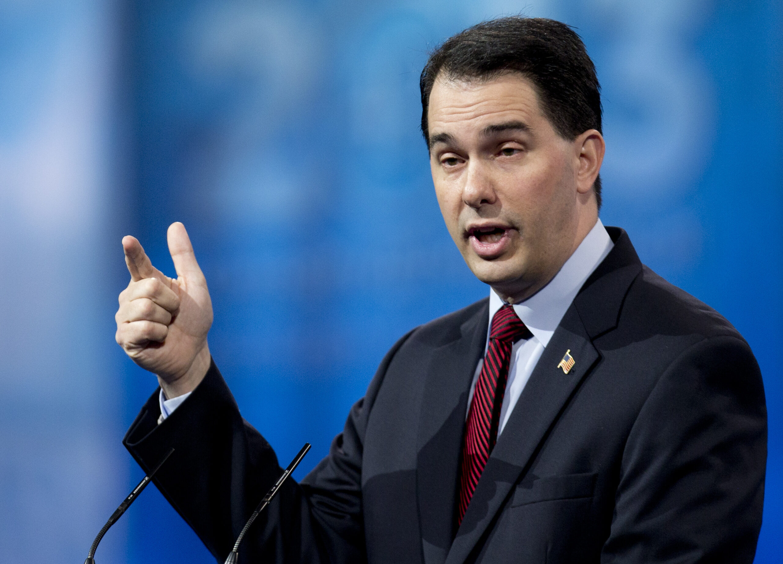 Scott Walker endorses Senate immigration bill (UPDATE: Walker refutes report)