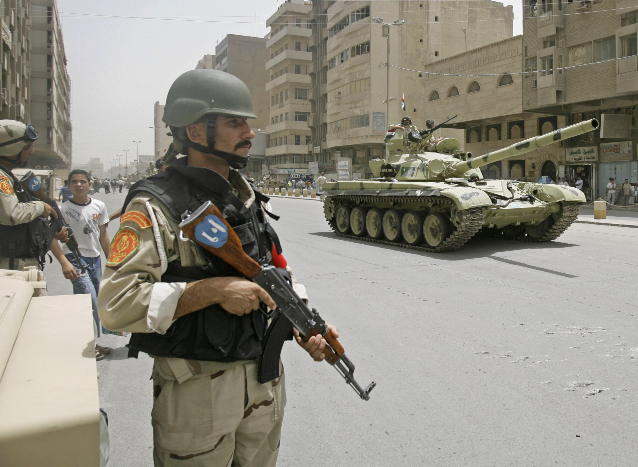 Hagel slaps back at Iraqi complaints about slow aid