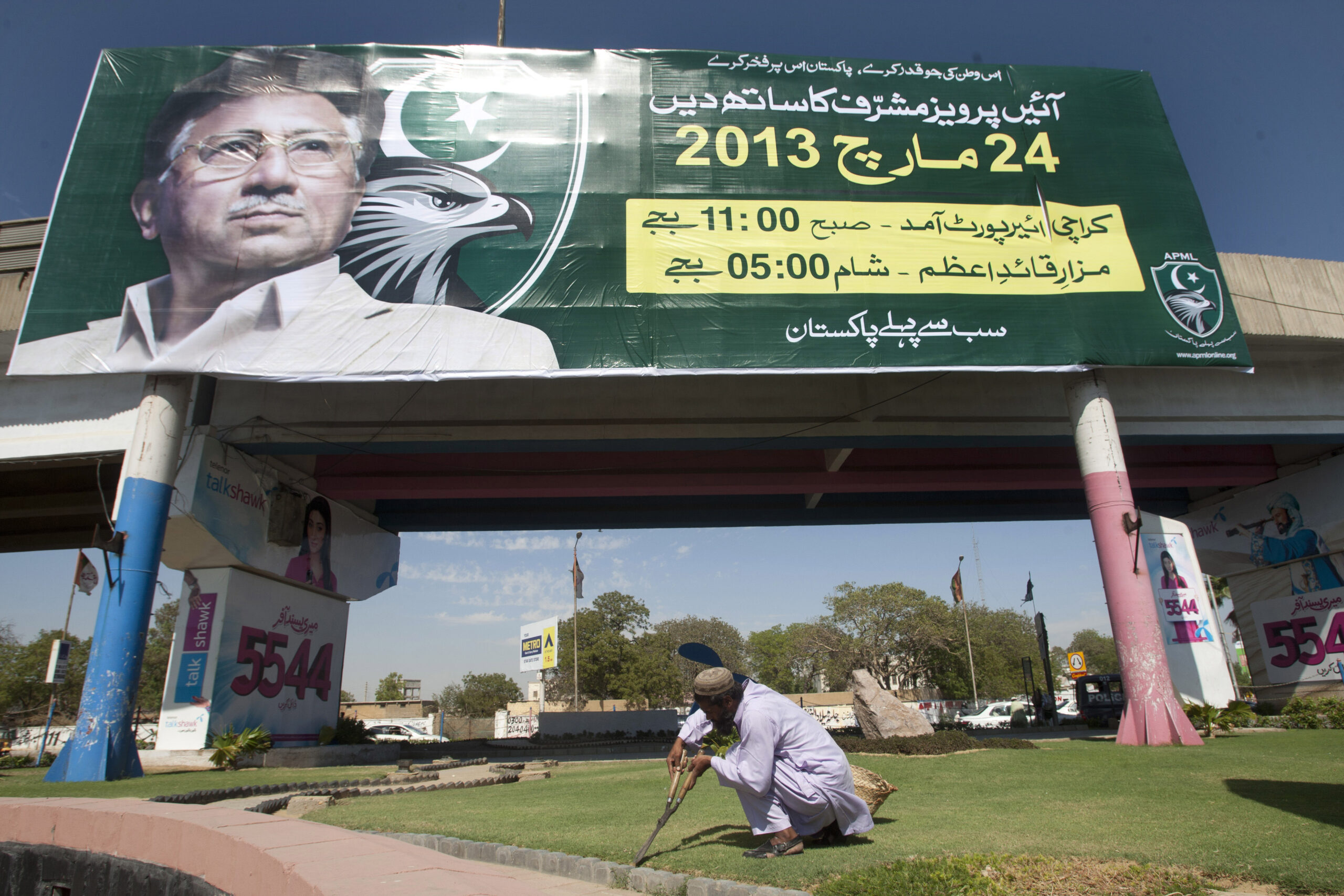 Ex-Pakistani strongman vows return ahead of vote