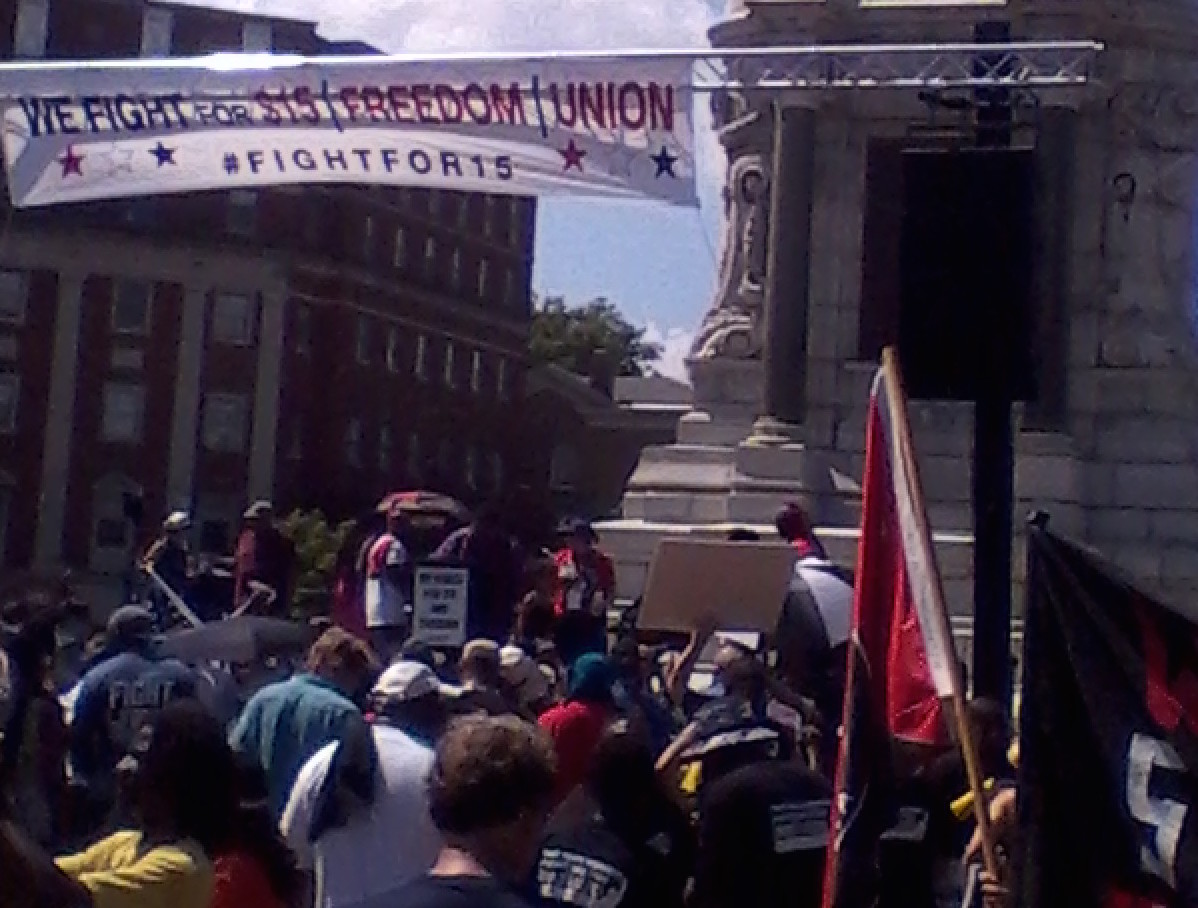 Activists dismiss drawbacks of $15 minimum wage