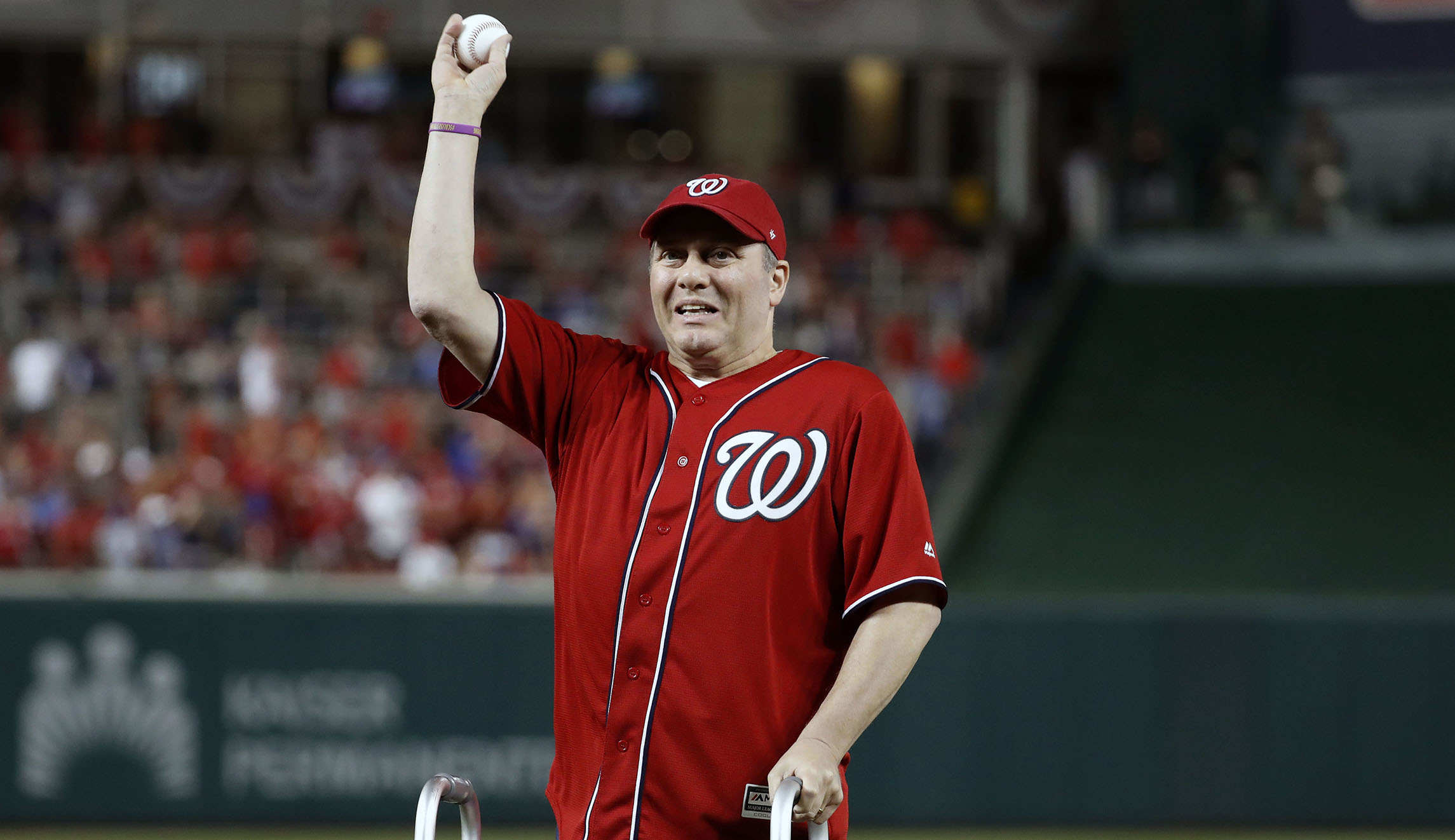 Steve Scalise throws out first pitch for Cubs-Nationals MLB playoff game: VIDEO