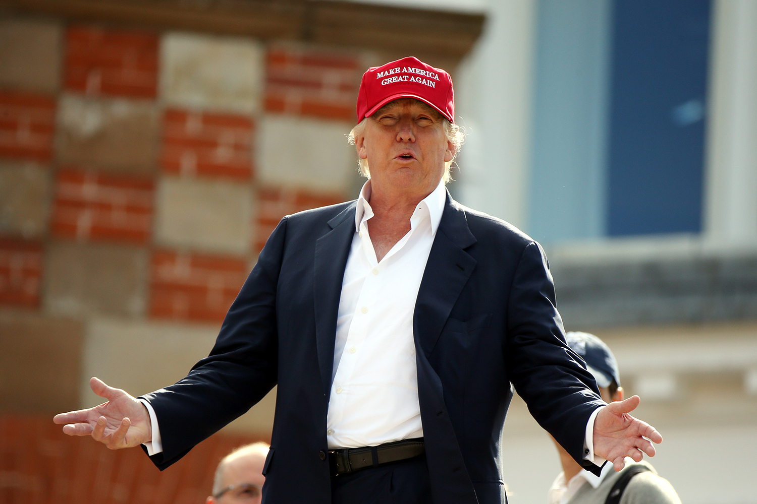 Is Trump building wallmentum?