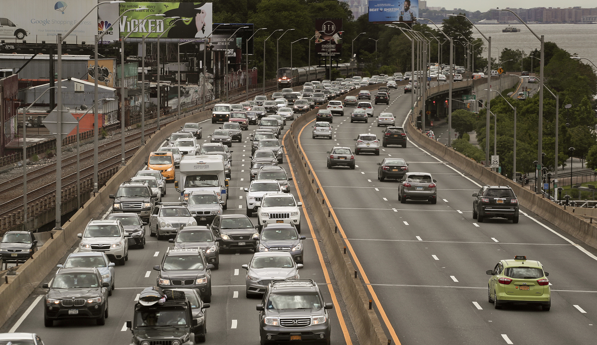 White House ‘receptive’ to gas tax hike