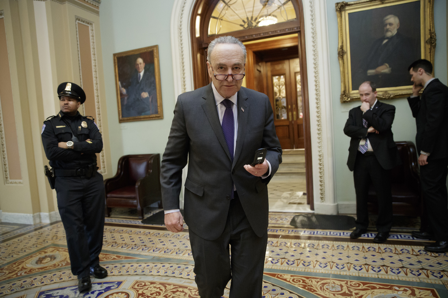 Schumer: Congress unlikely to approve resolution authorizing military action