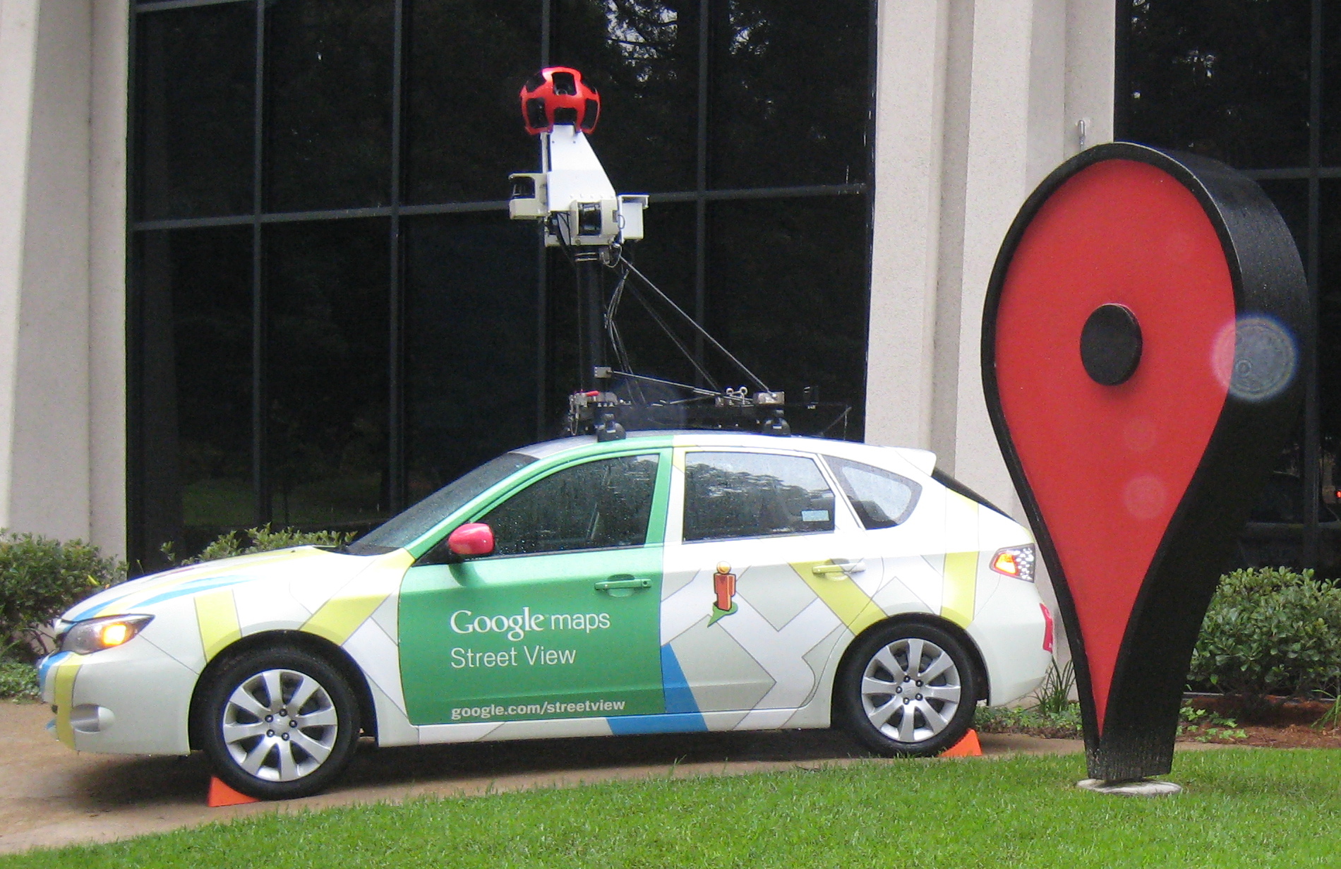 Afternoon Links: Google Using Car Ownership to Predict Demographics, Sean Spicer to be Deposed, and on Eating Turkeys