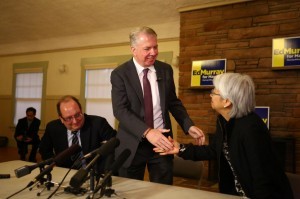 Seattle mayor says city will pay workers $15 minimum wage