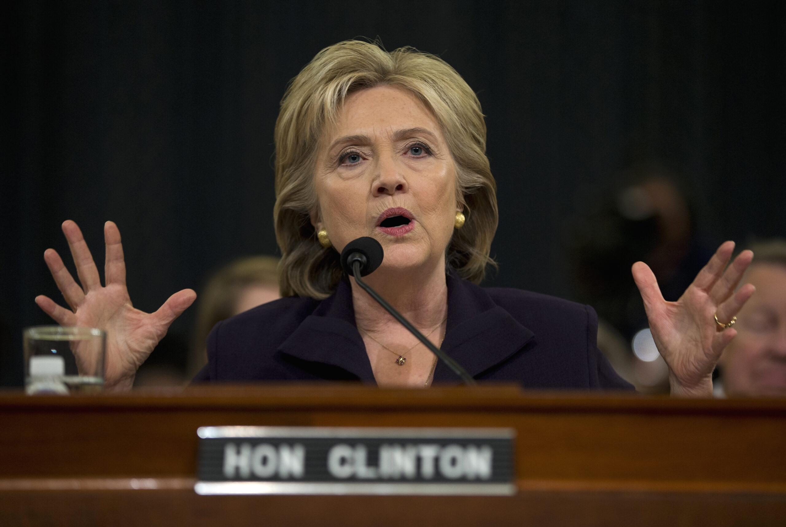 Clinton defends handling of Benghazi security requests