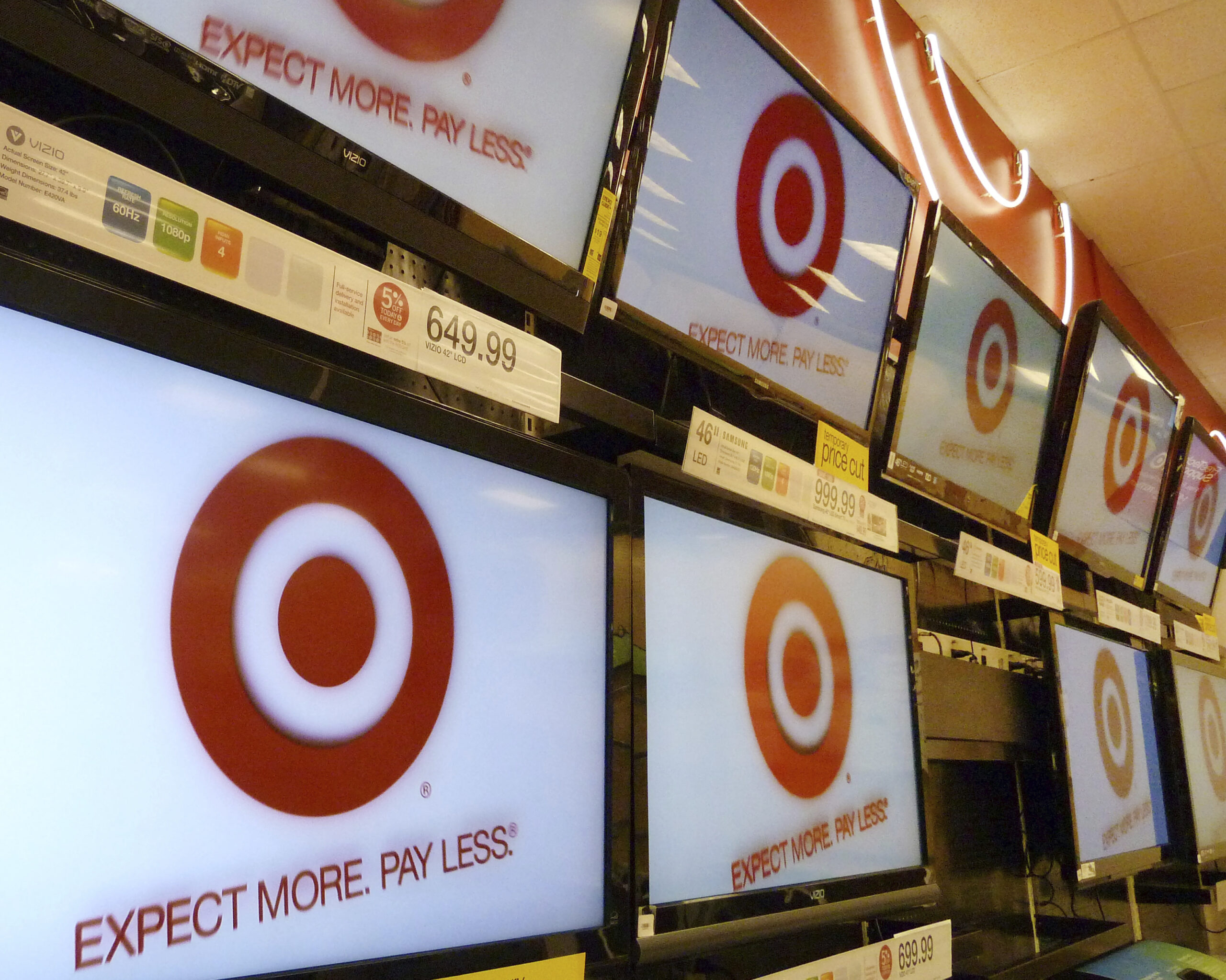 Shoppers fret about authenticity of Target emails after hacking