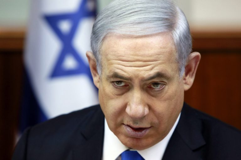 Israeli Prime Minister Benjamin Netanyahu chairs the weekly cabinet meeting at his Jerusalem office, Sunday, March 8, 2015. (AP Photo/Gali Tibbon, Pool)
