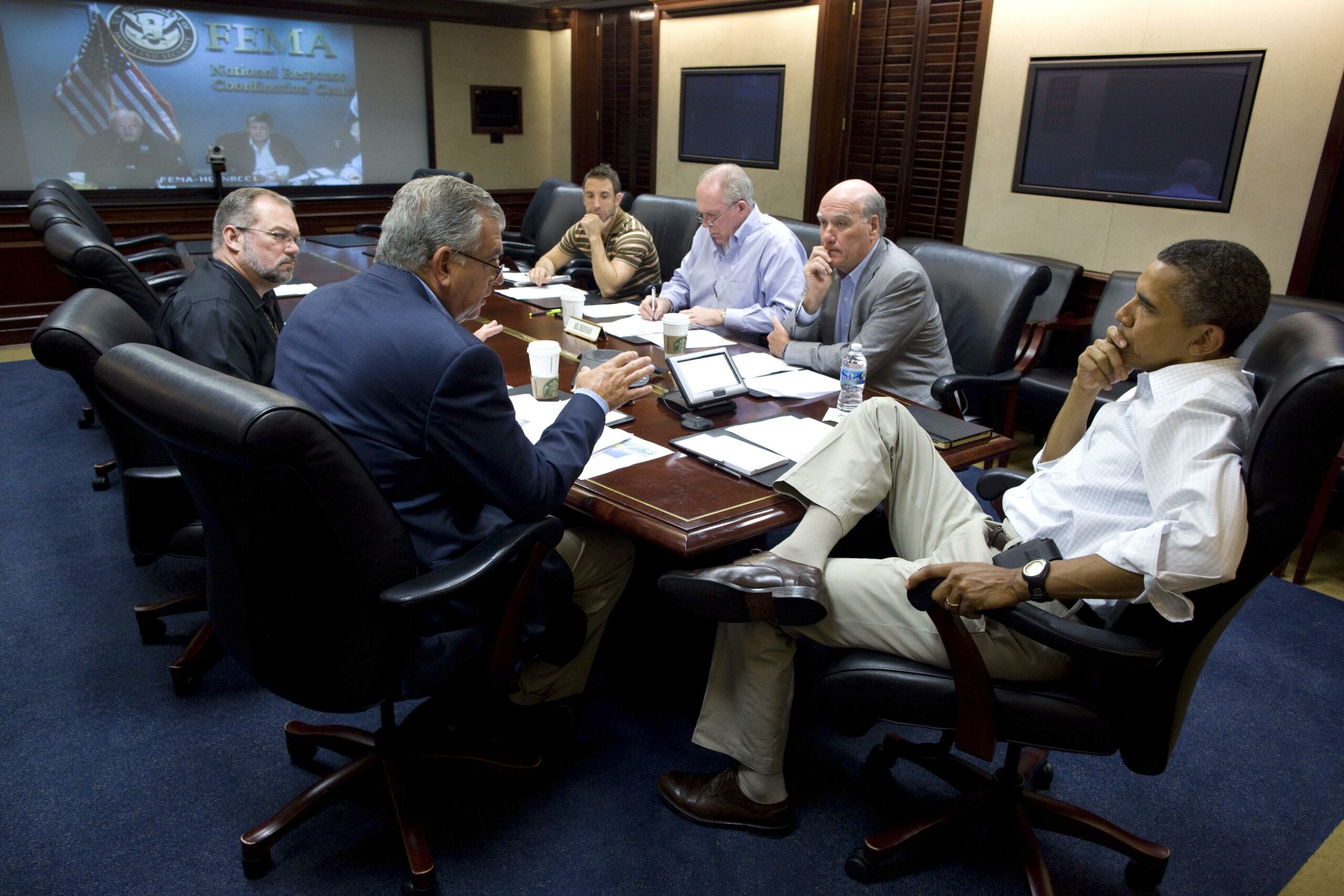 Obama goes all-out to avoid Katrina mistakes