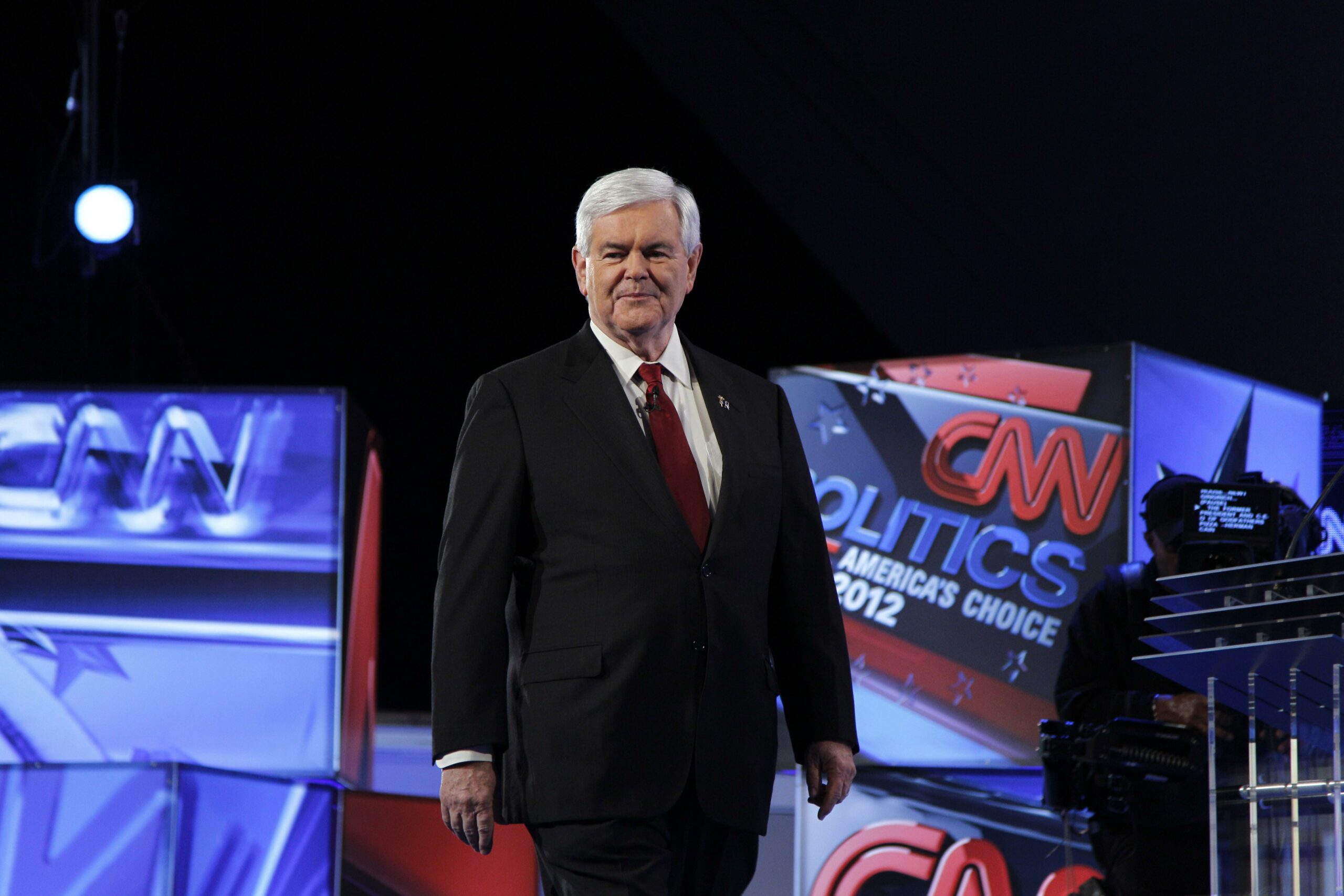 York: Front-runner Gingrich gets immigration grief