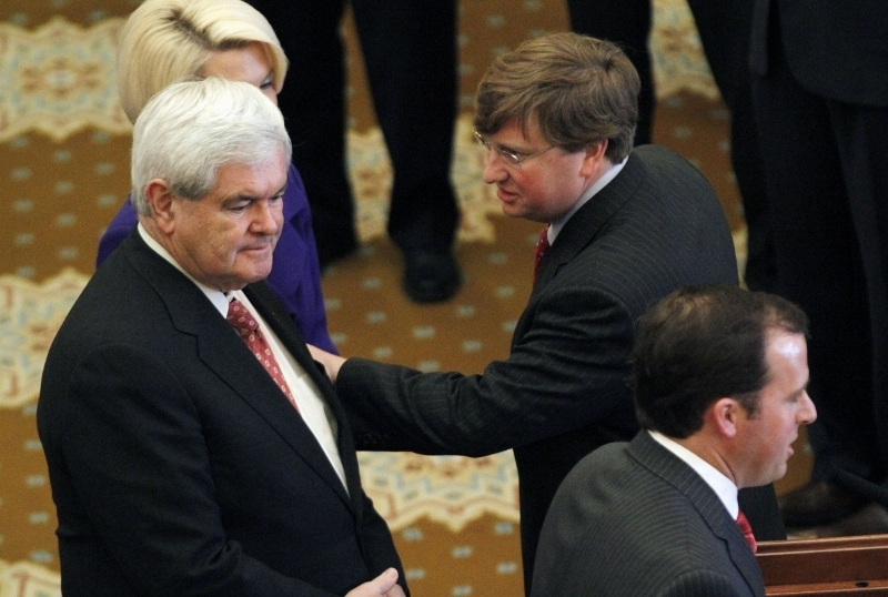 York: With Gingrich on ropes, Santorum tries KO