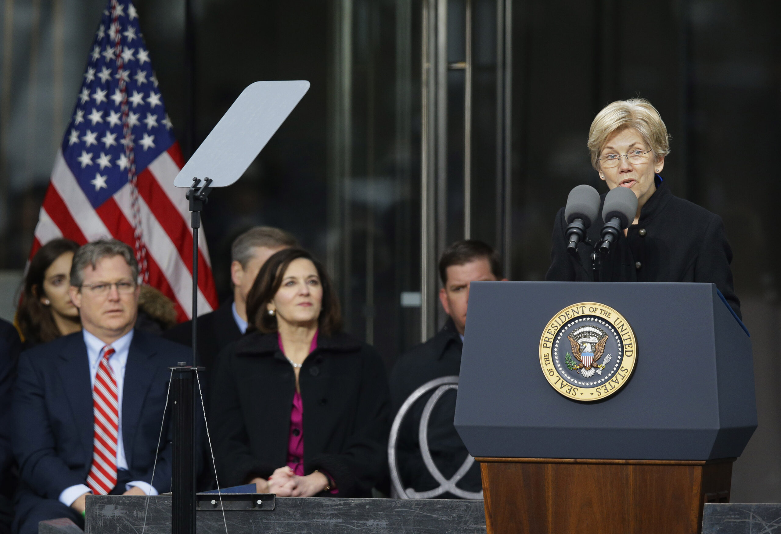 Warren: ‘Break up the biggest banks’