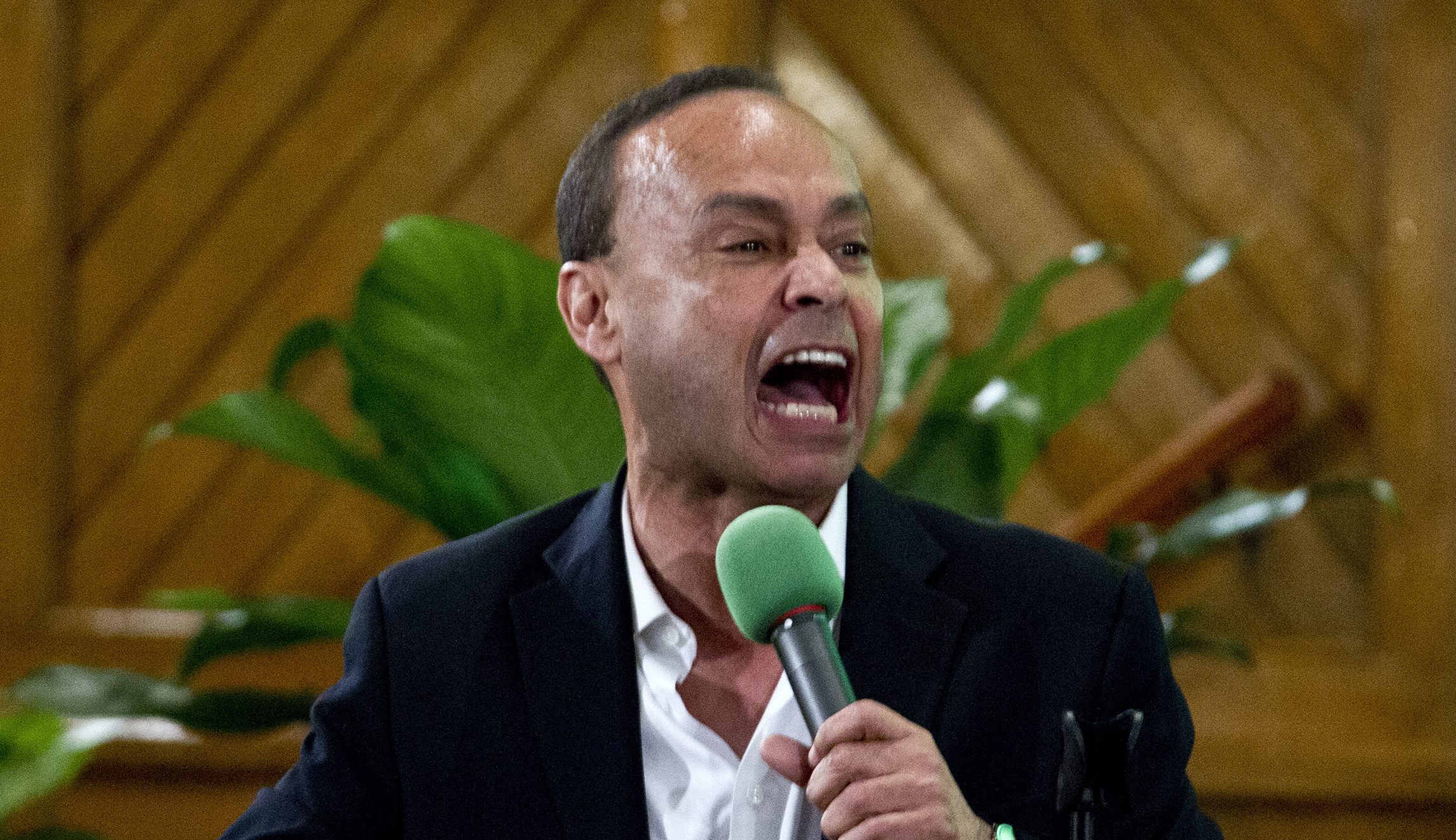 Luis Gutierrez: Trump opposes legal immigration ‘if the people look a certain way or come from certain countries’