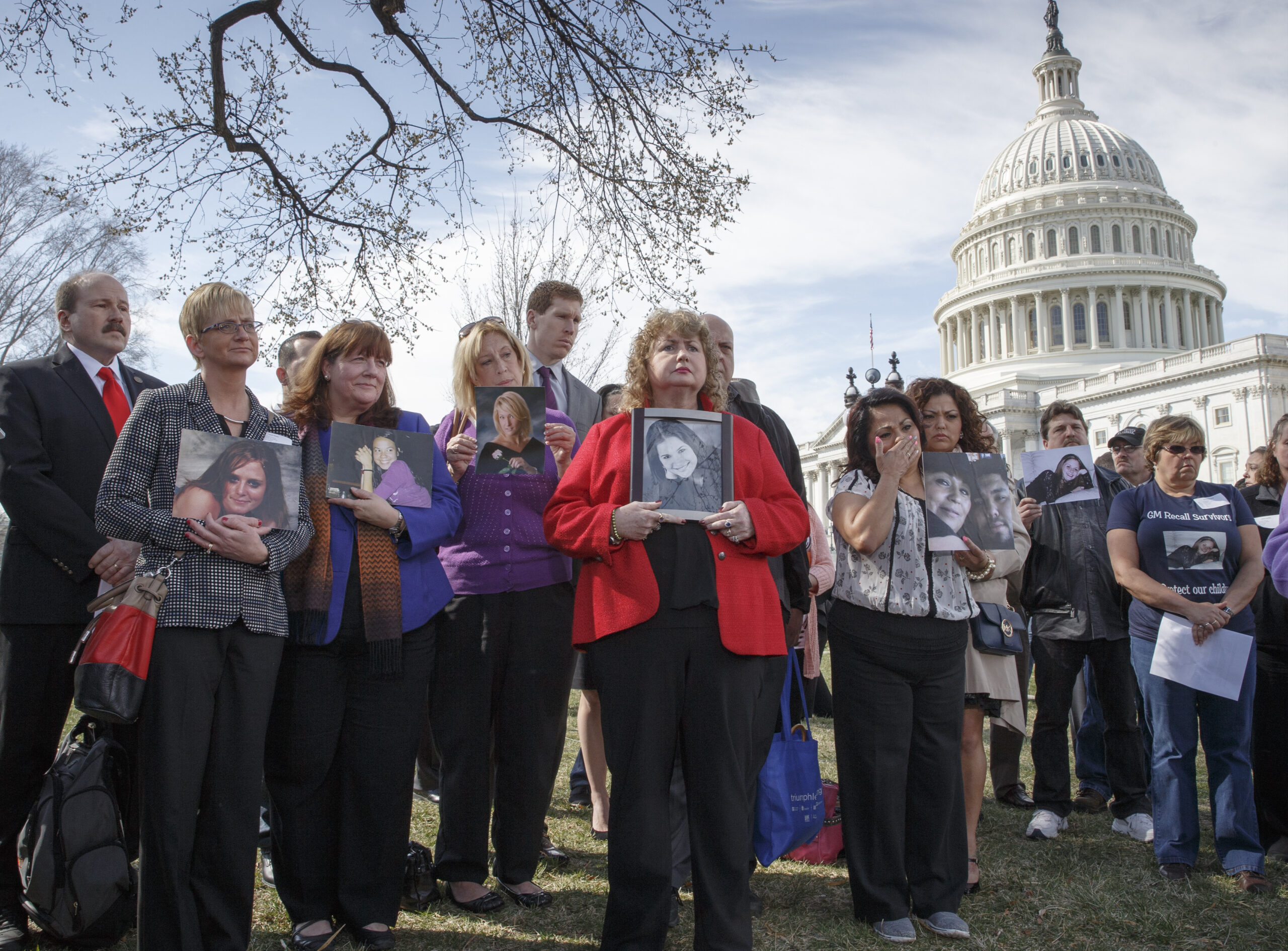 Angry families want GM prosecuted for defects