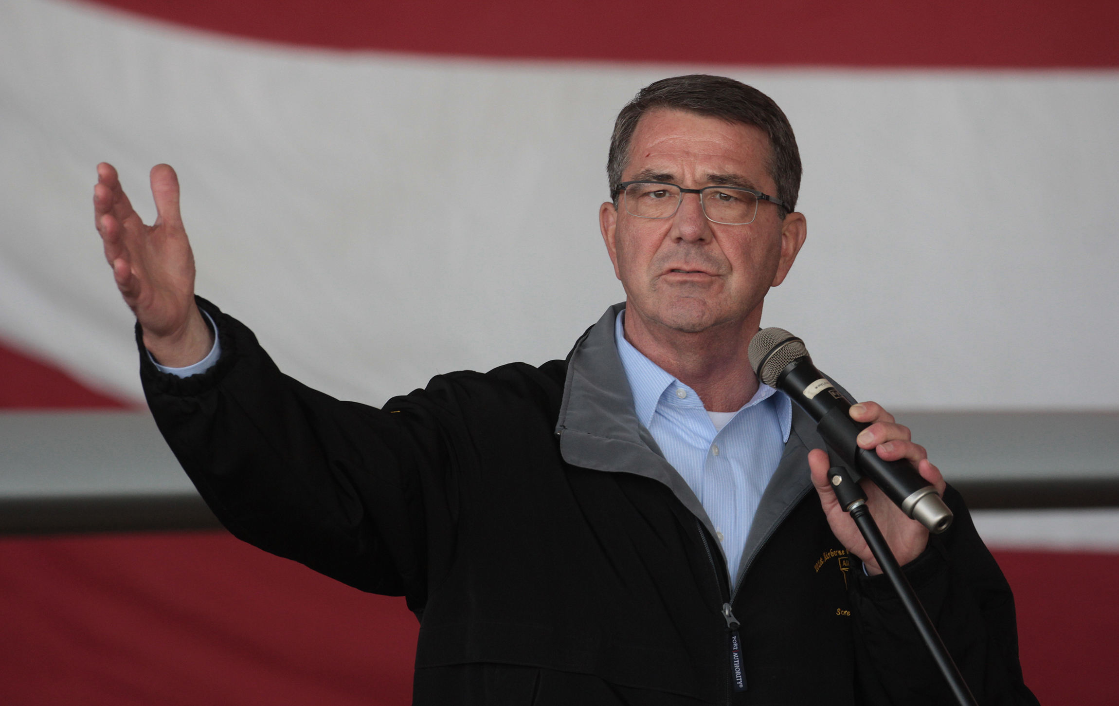 Spokesman says Carter supports Syria deal, remains skeptical of Russia