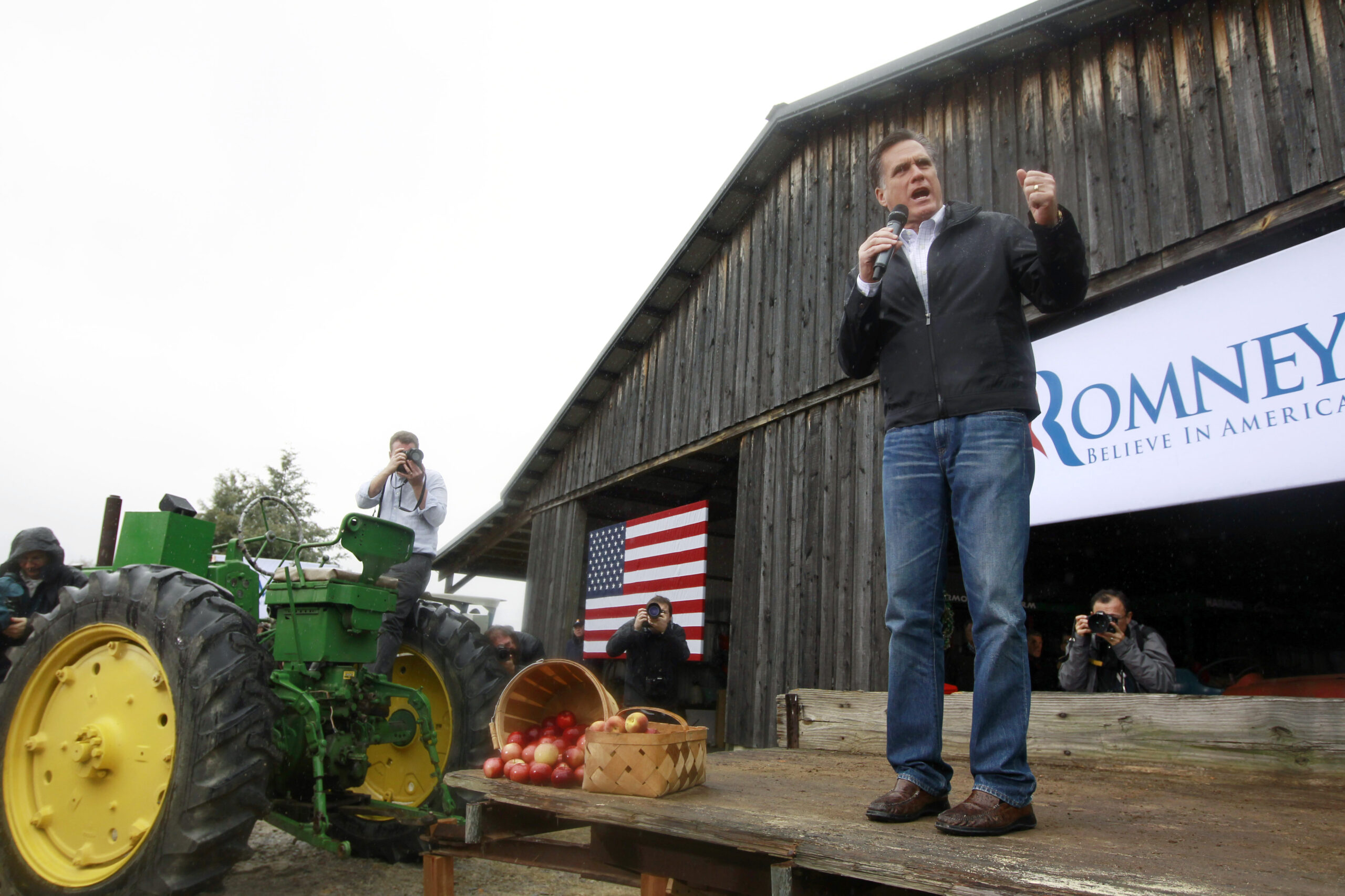 Romney and Obama compete for rural voters’ support