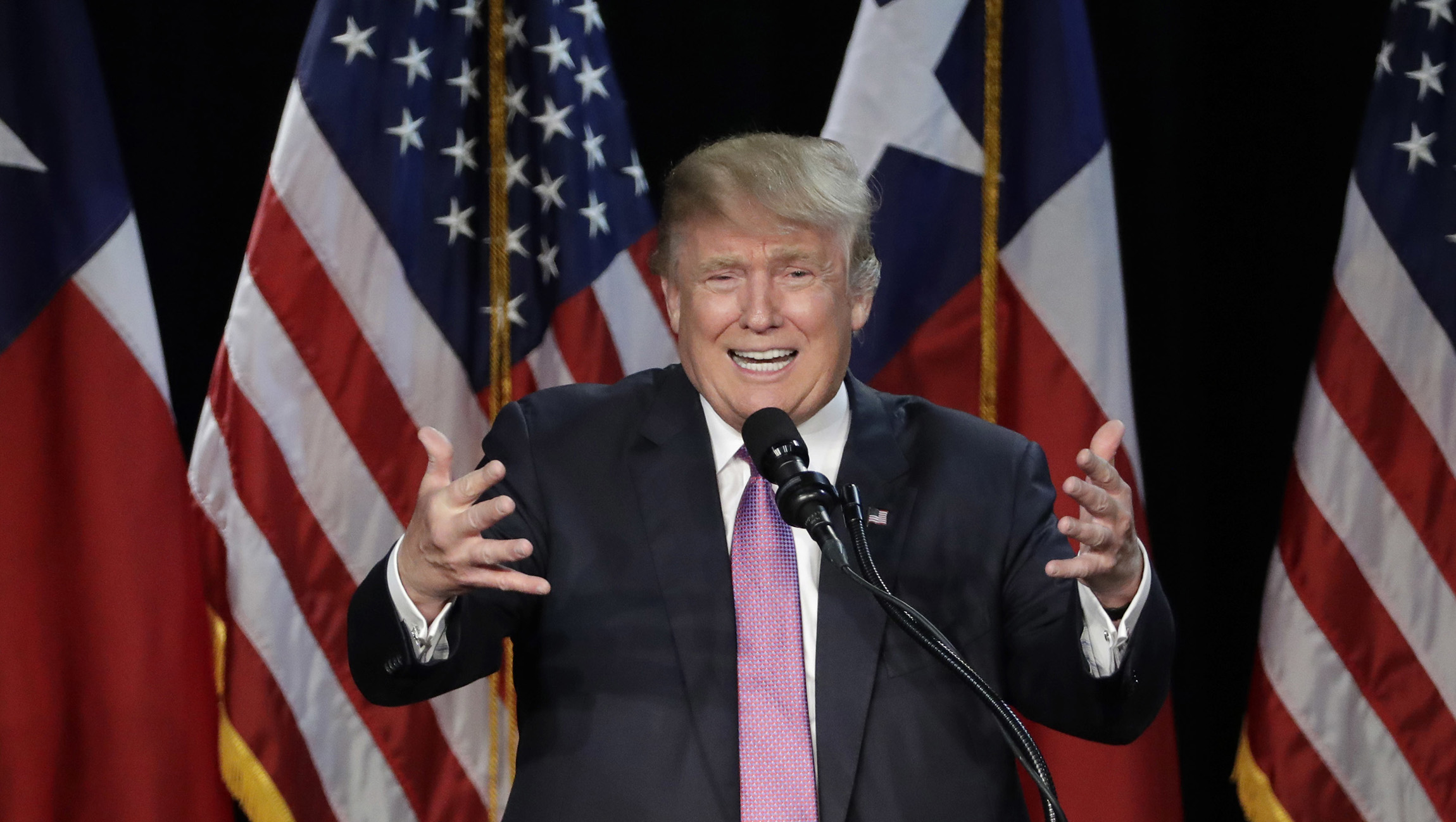 Anti-Trump forces seize on his campaign’s chaos