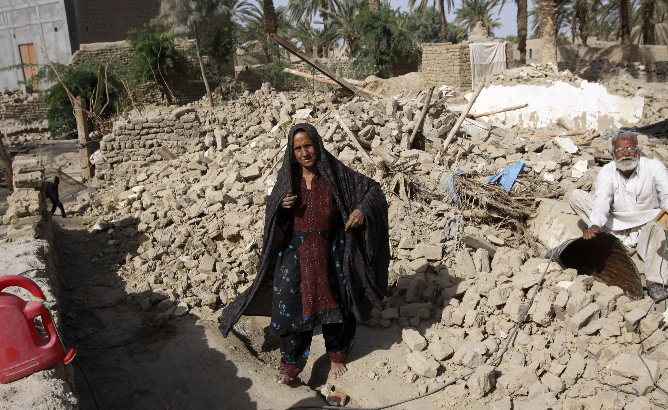 Quake wipes out nearly entire Pakistani town