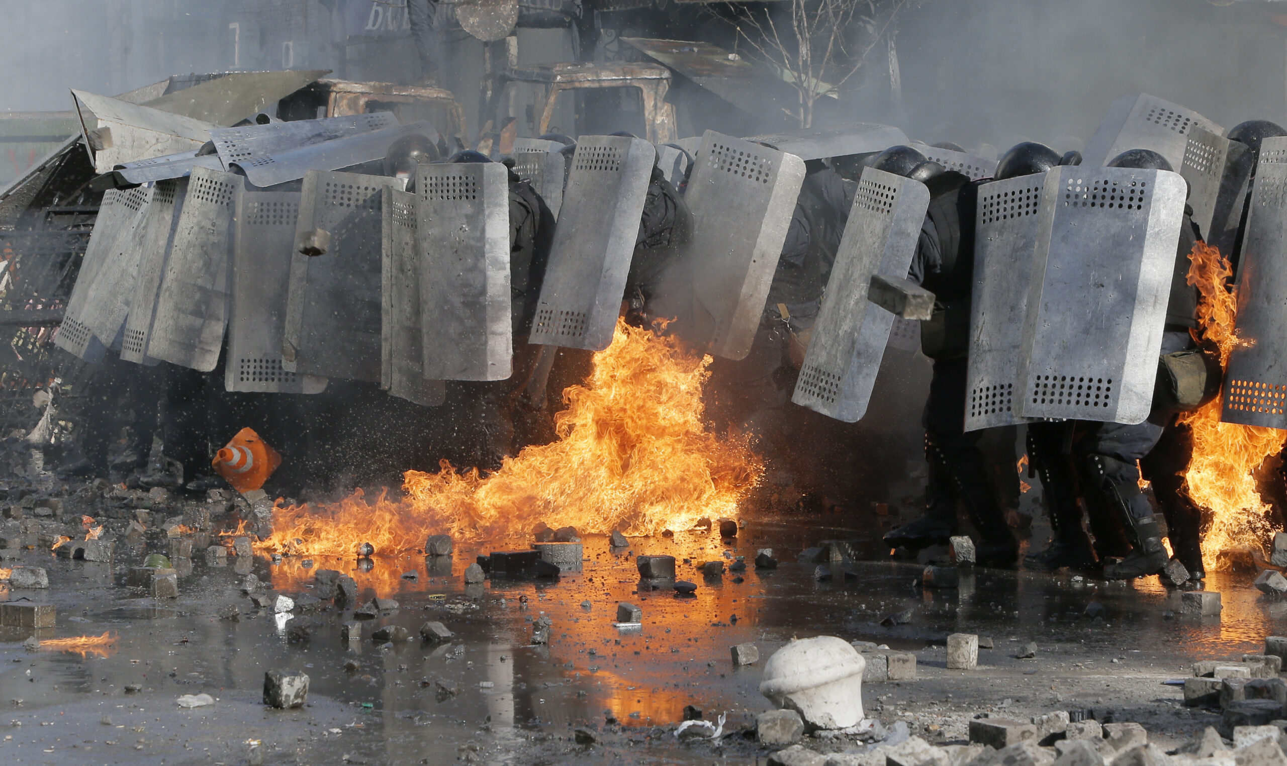 Obama to address Ukraine violence, sanctions on the table