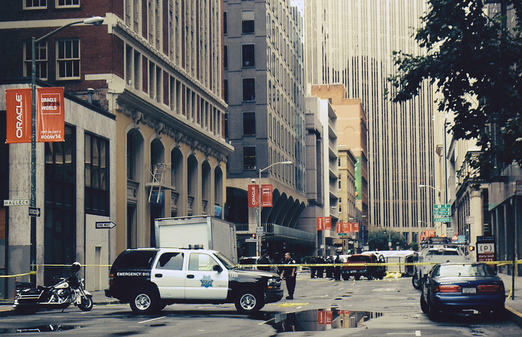Chase, police shooting snarl San Francisco traffic