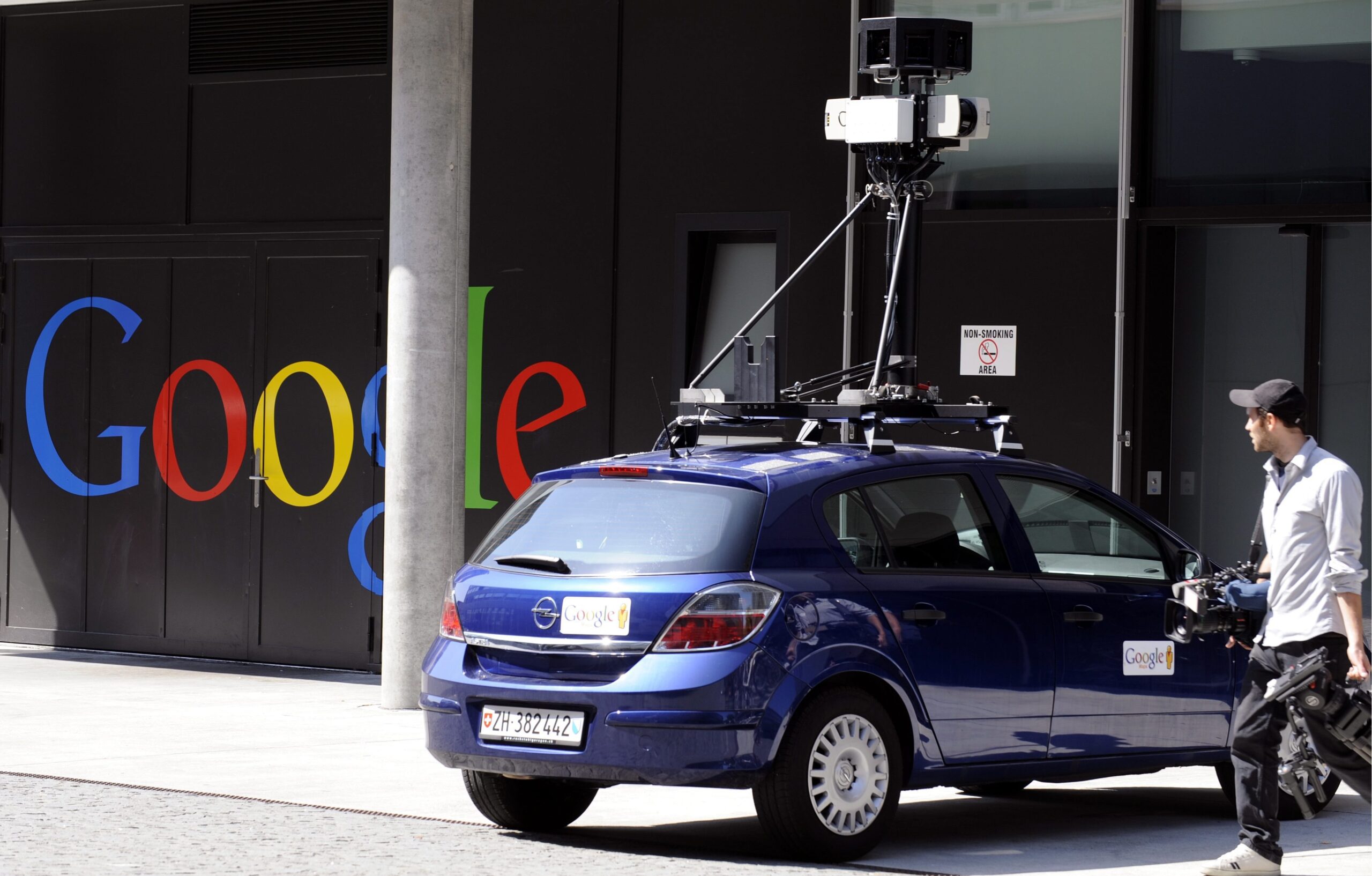 UK reopens investigation into Google Street View