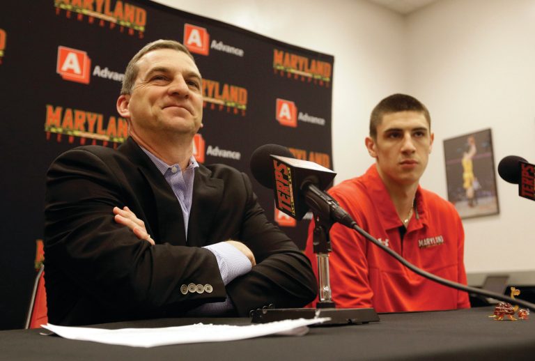 Patrick Semansky/AP
Maryland head coach Mark Turgeon, left, and center Alex Len announce that Len will enter the NBA Draft.
