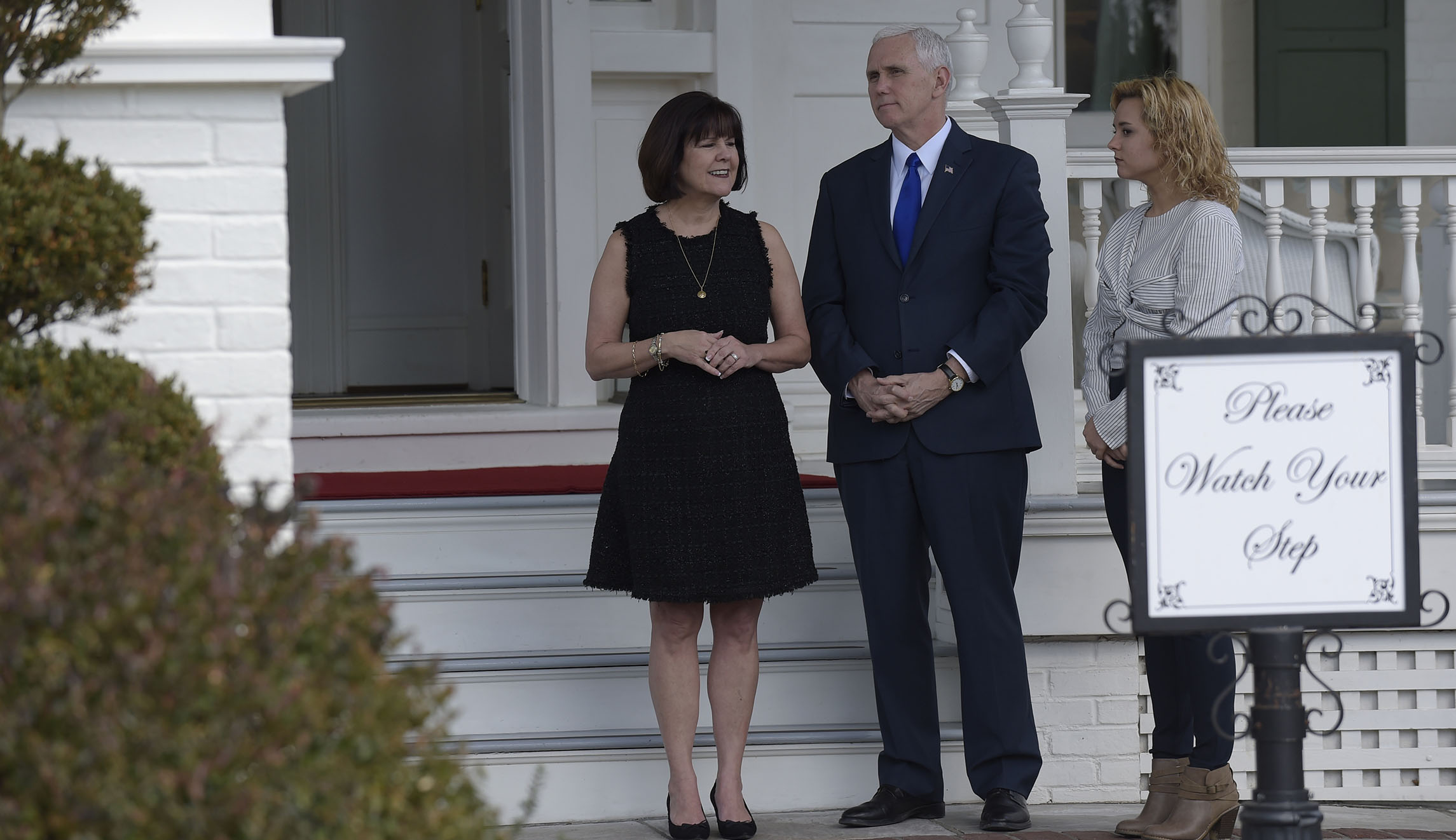 Mike Pence courting big donors at private dinners at VP residence: report