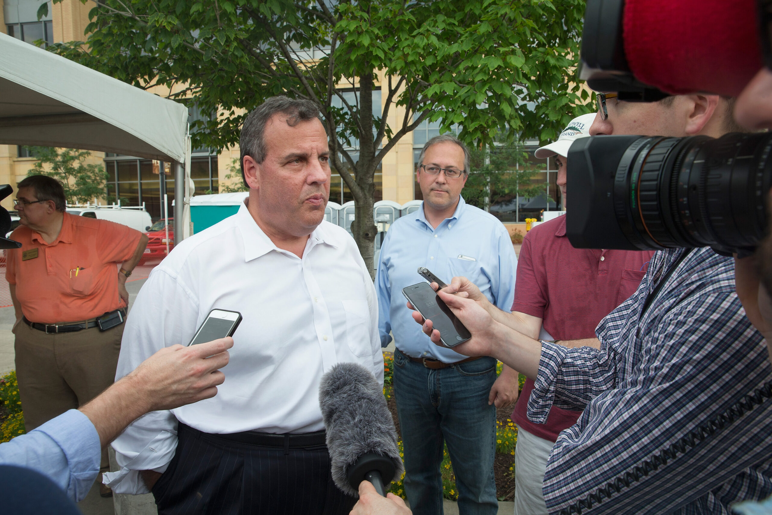 Unions accuse Christie of promoting ‘violence and hate’ against teachers