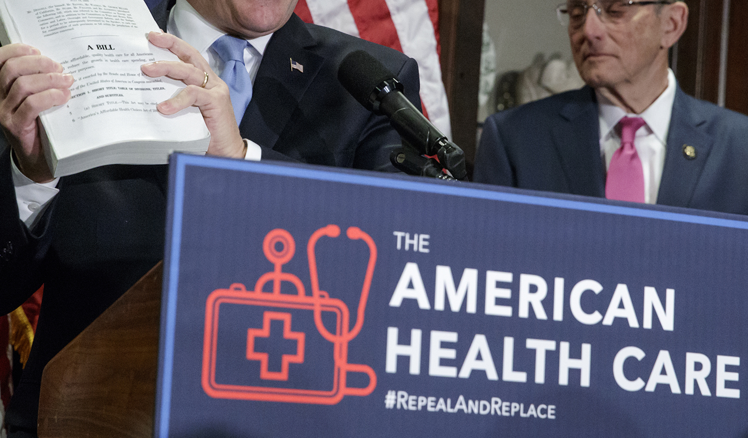 Trump sits down with groups affiliated with Tea Party to sell them on healthcare bill