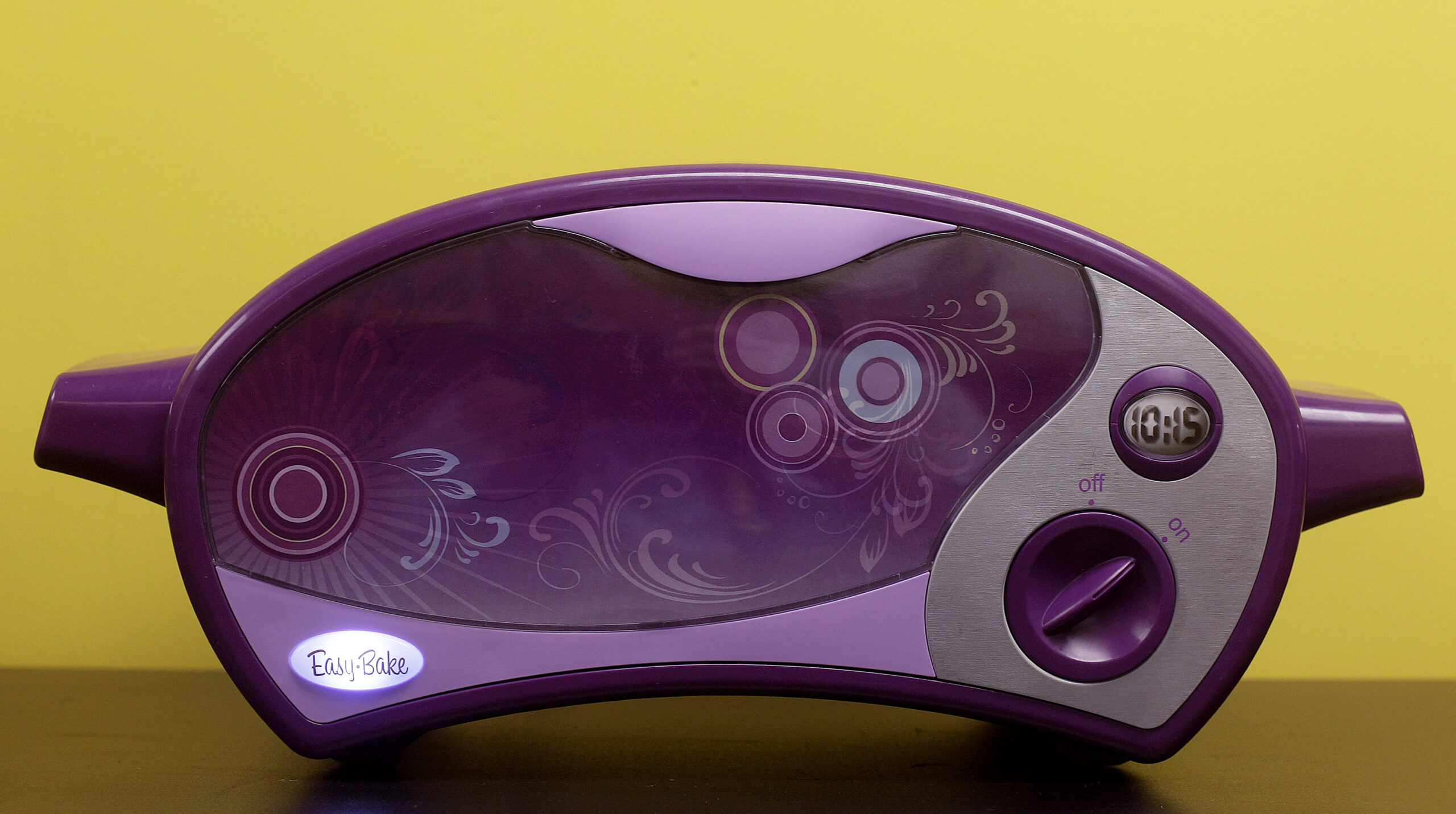 APNewsBreak: Unisex Easy-Bake oven on the way