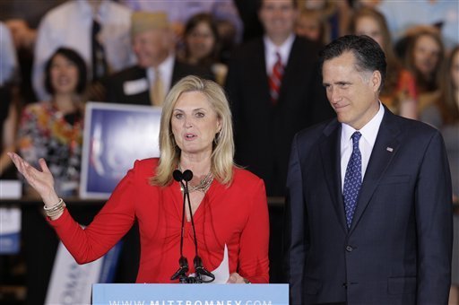 Reporters buzz over Ann Romney’s unzip Mitt quote