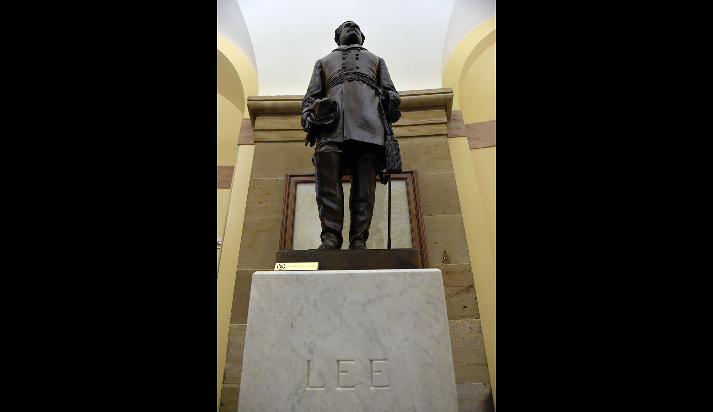 Tim Kaine suggests Pocahontas over Robert E. Lee statue in Congress