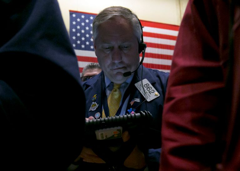 Worry settles over Wall Street as stocks stall