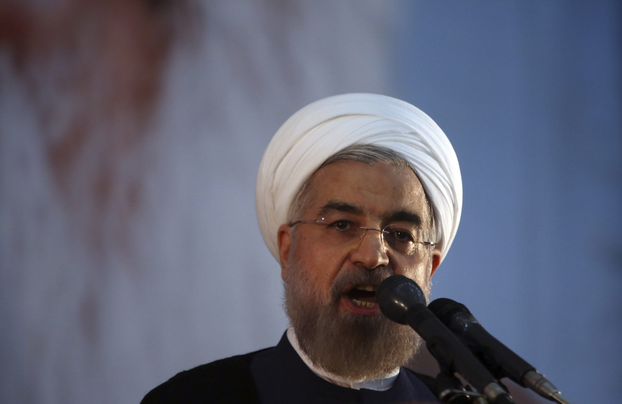 Iran’s Rouhani meets with Turkish PM Erdogan