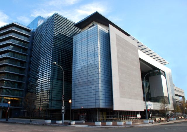 Op-Ed: Newseum discredits itself by honoring terrorists