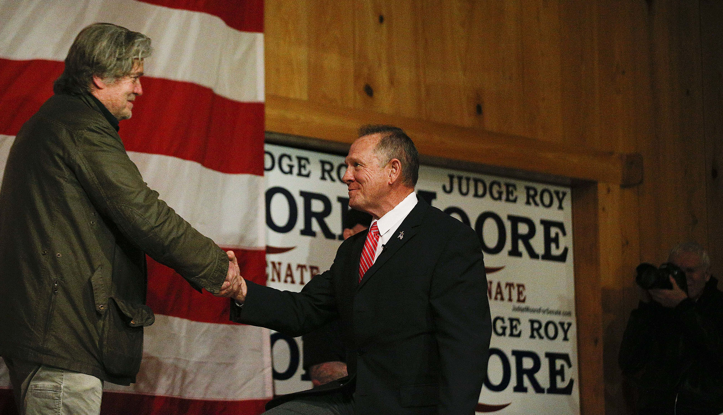 Steve Bannon to rally with Roy Moore again on eve of Alabama special election