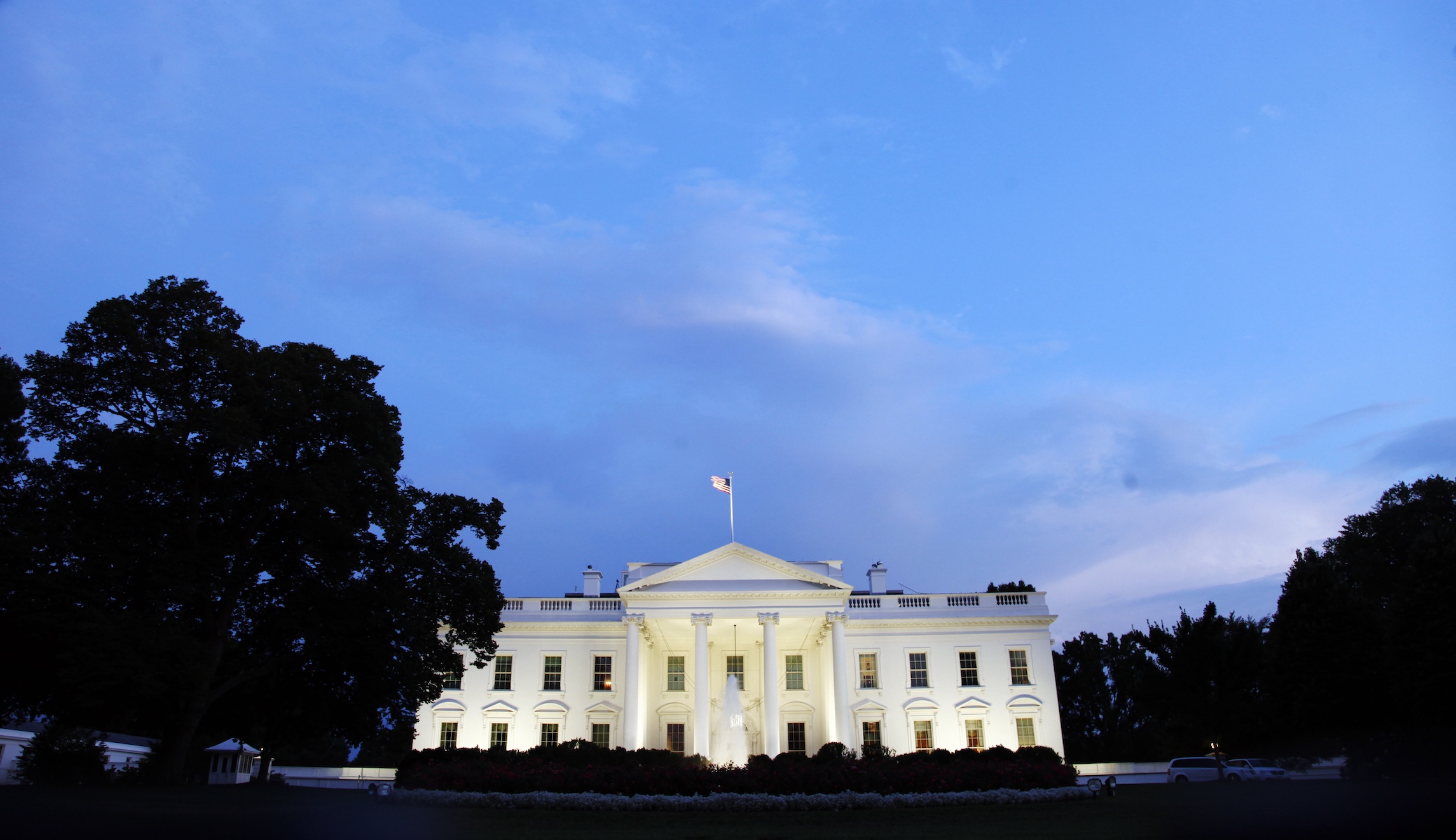Person arrested outside of White House, Secret Service says