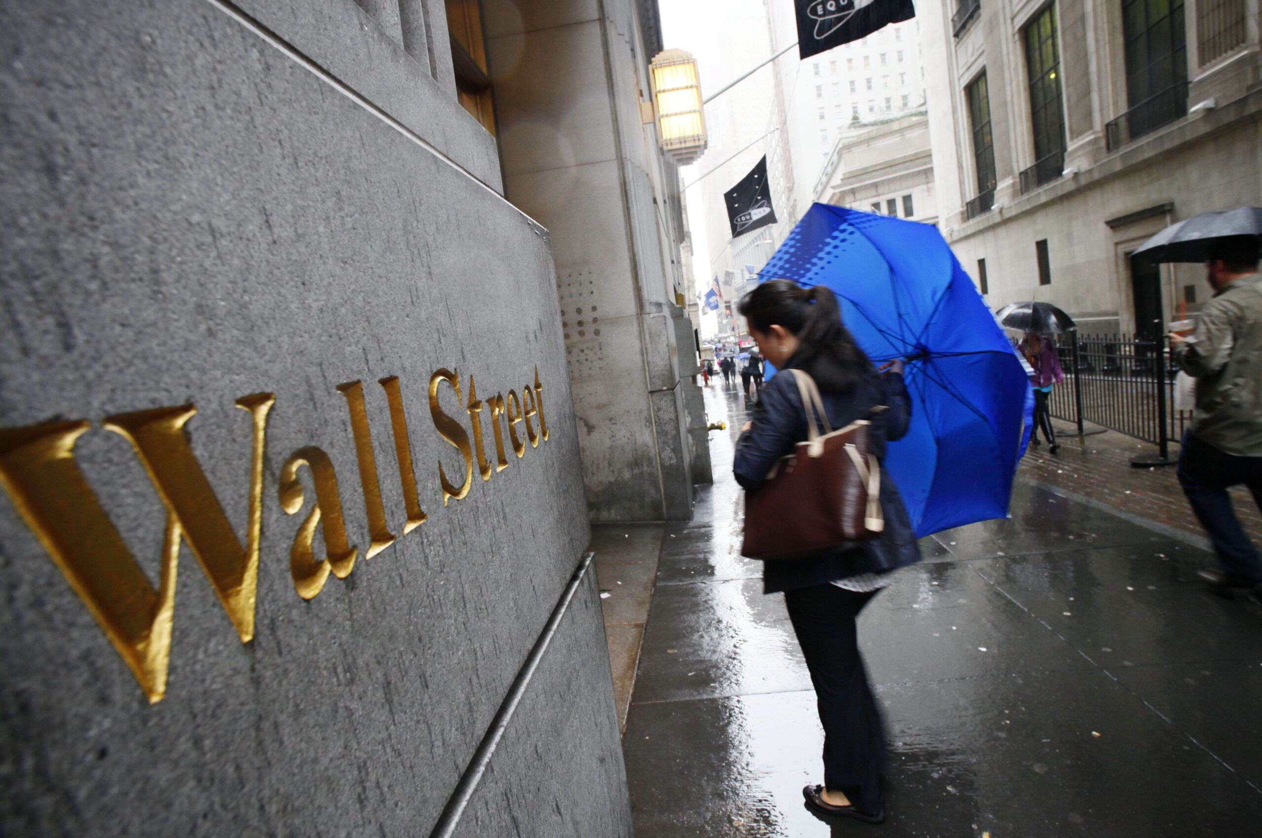 Stocks mostly rise after Europe stimulus move