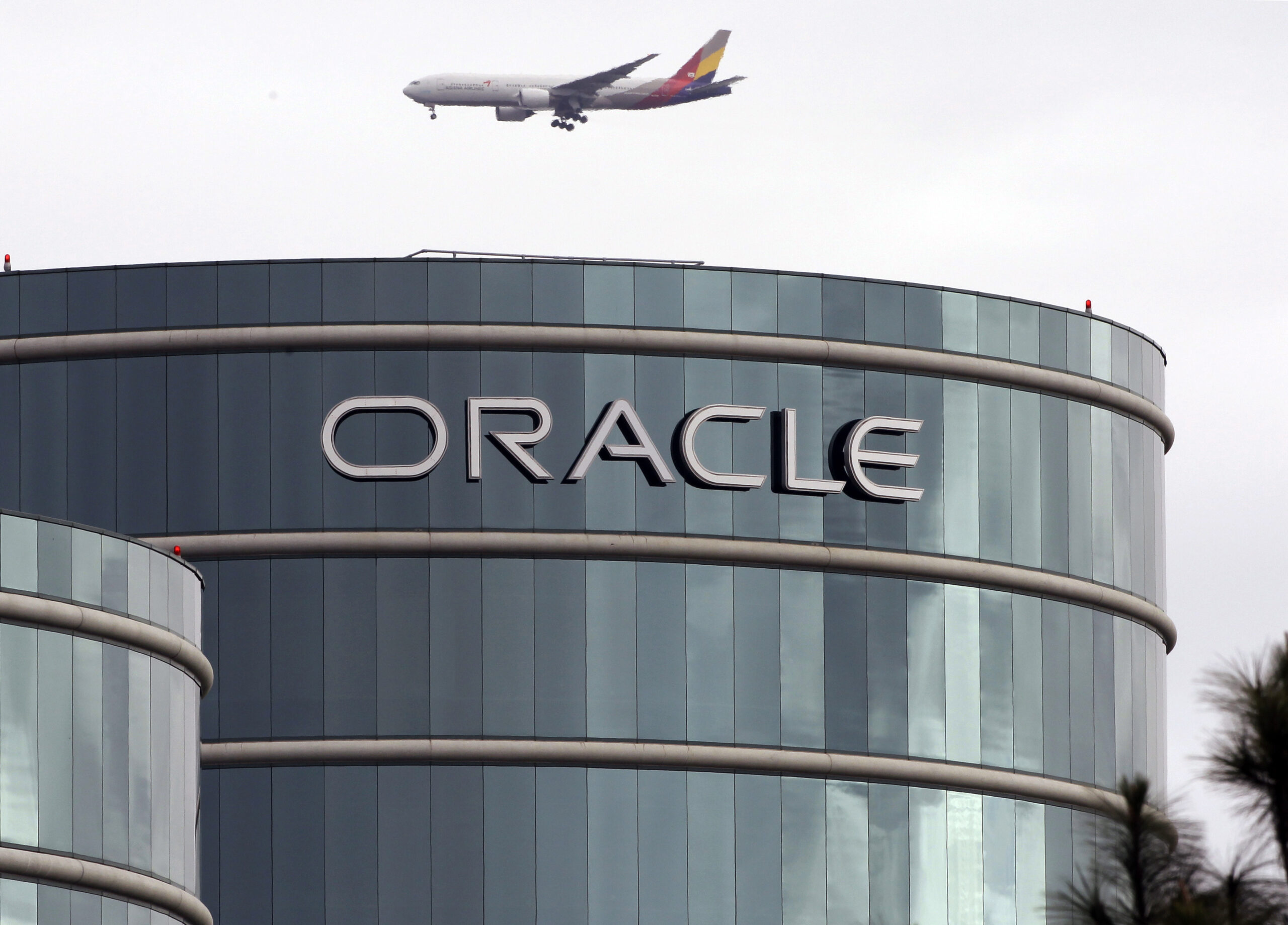 Three hundred Oracle employees leave work to protest co-founder's Trump fundraiser