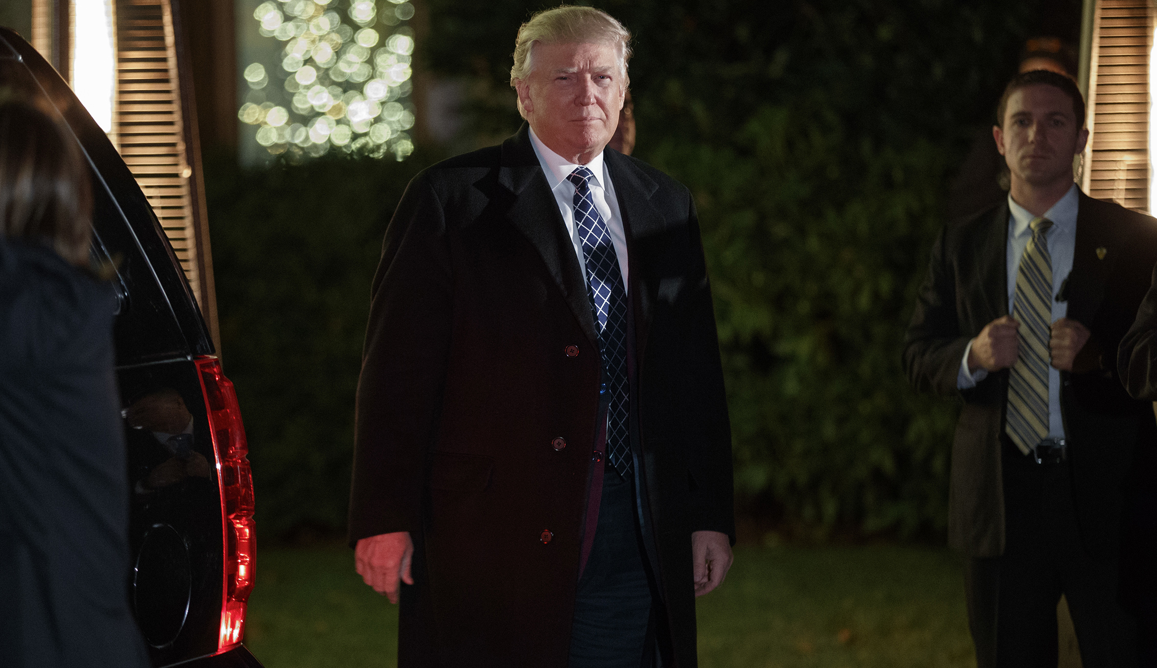 Trump speaks with Middle Eastern leaders as Israeli embassy decision looms