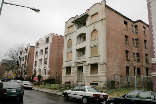 Trump claims success for antipoverty program that has no reporting requirements