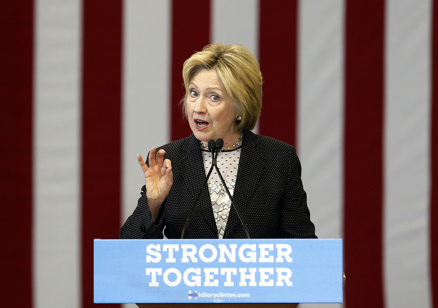 Clinton trashes Chris Christie as Trump’s gofer in Atlantic City
