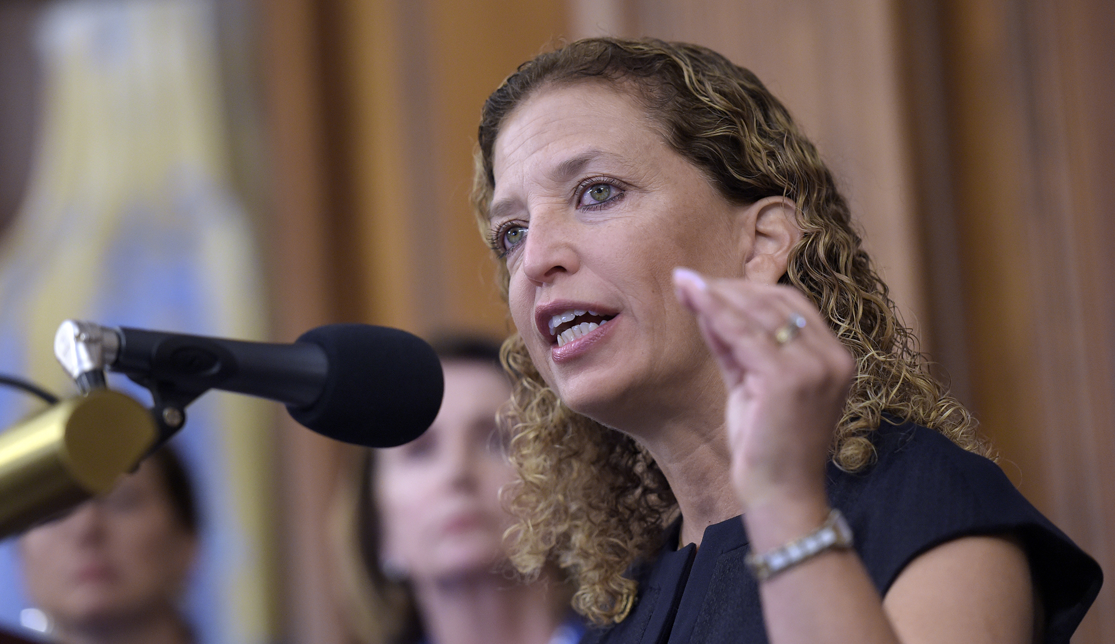 Debbie Wasserman Schultz defends decision to keep staffer charged with bank fraud