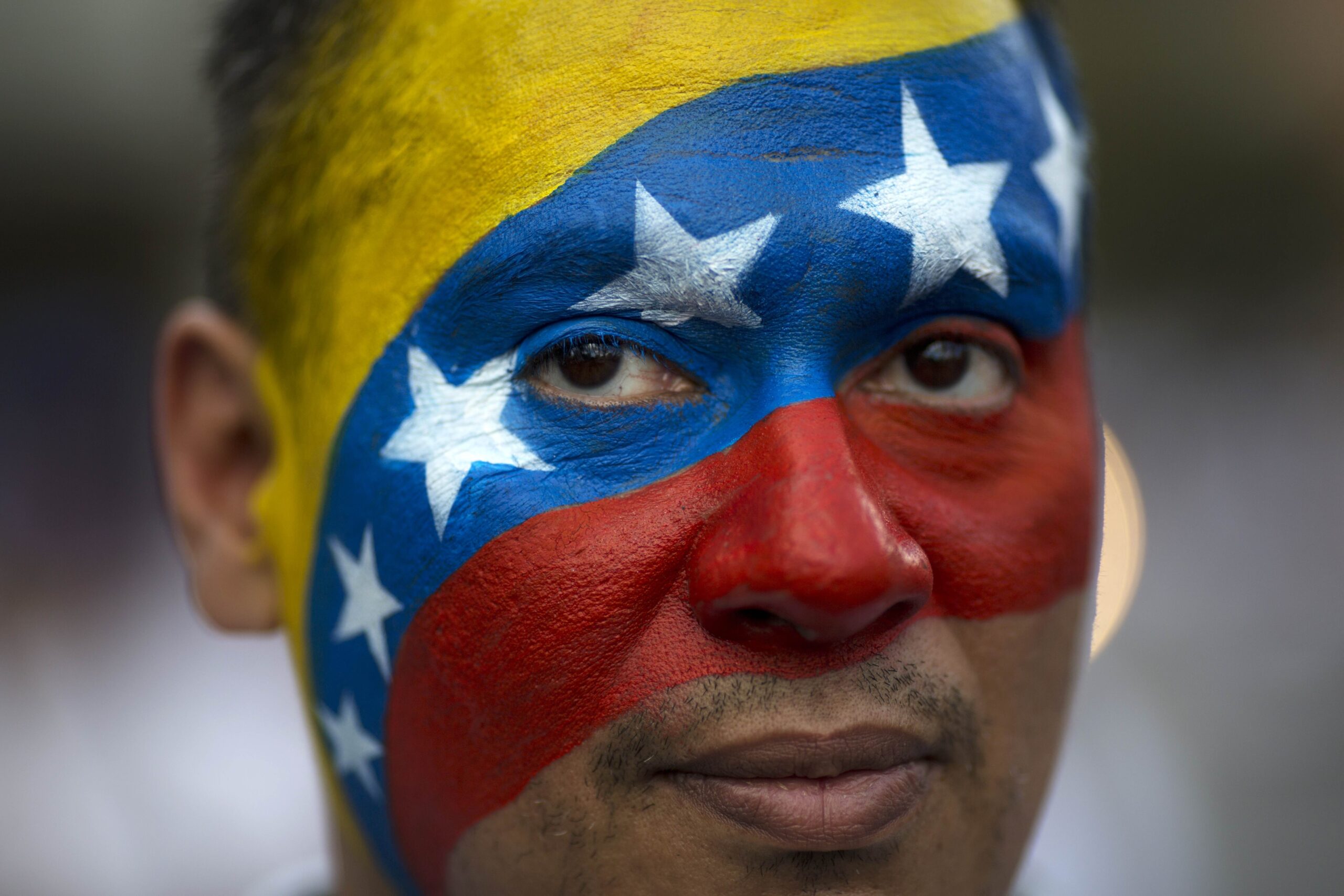 Opposition, pro-govt rallies grip Venezuela