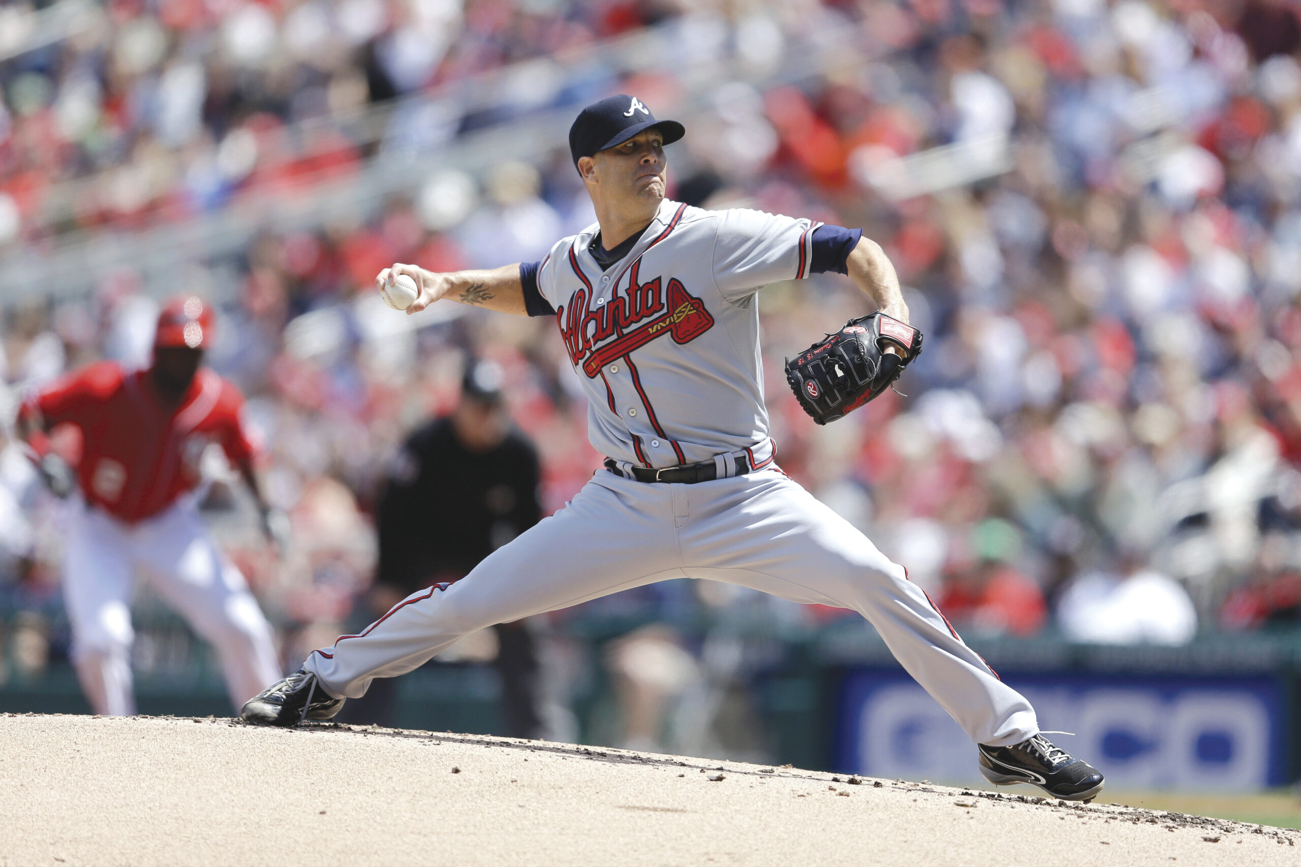 Braves’ Tim Hudson holds Nationals in check