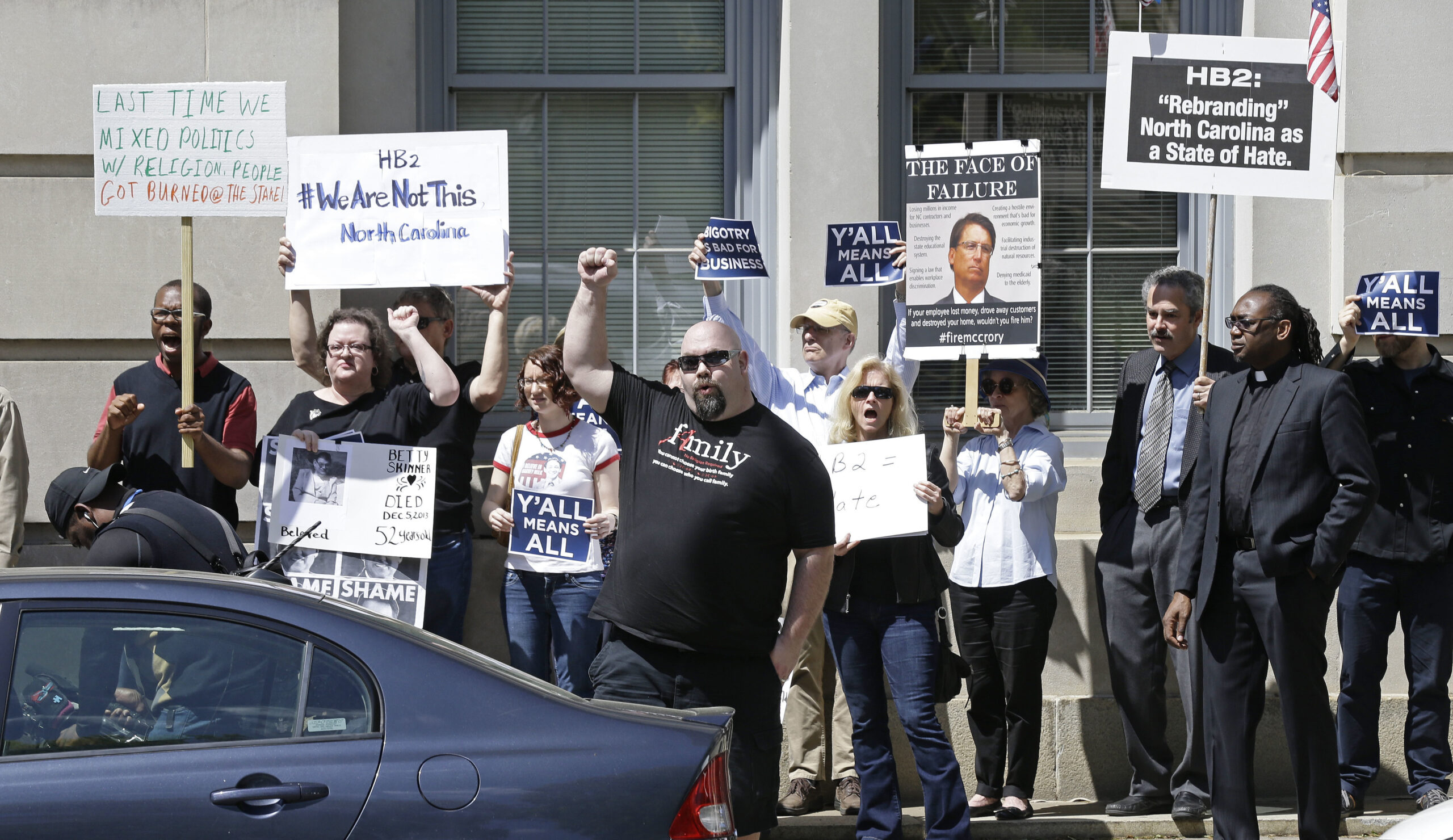 WH: NC lawsuit won’t impact federal review of bathroom law