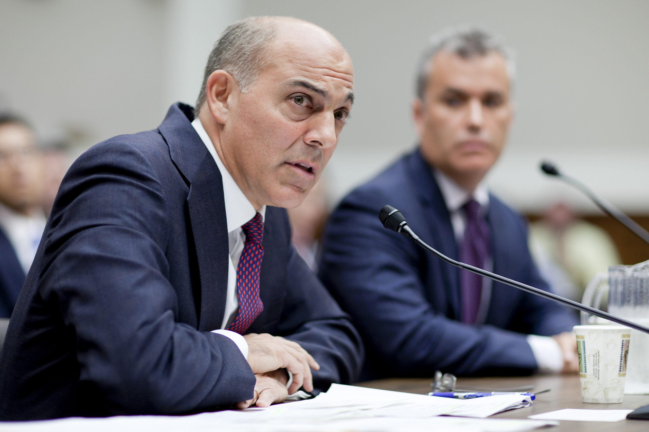 Lobbyists’ email asks Darrell Issa panel not to question former Energy official over emails