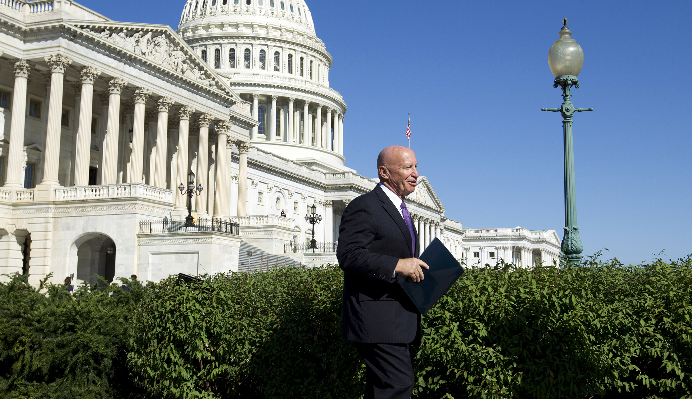 Republicans mull compromise on biggest revenue-raiser for tax reform